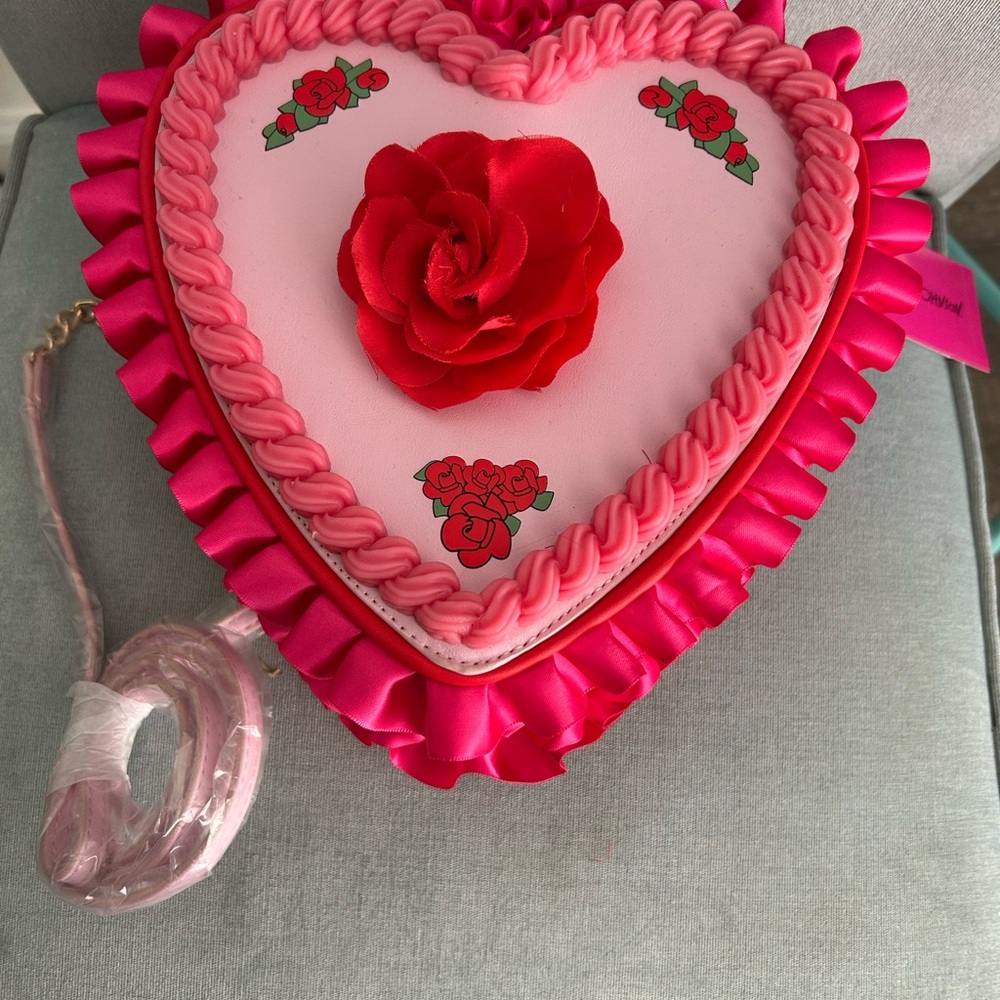 Betsey Johnson Heart Shaped Pink and Red Crossbody Bag with Roses CL - Picture 5 of 6
